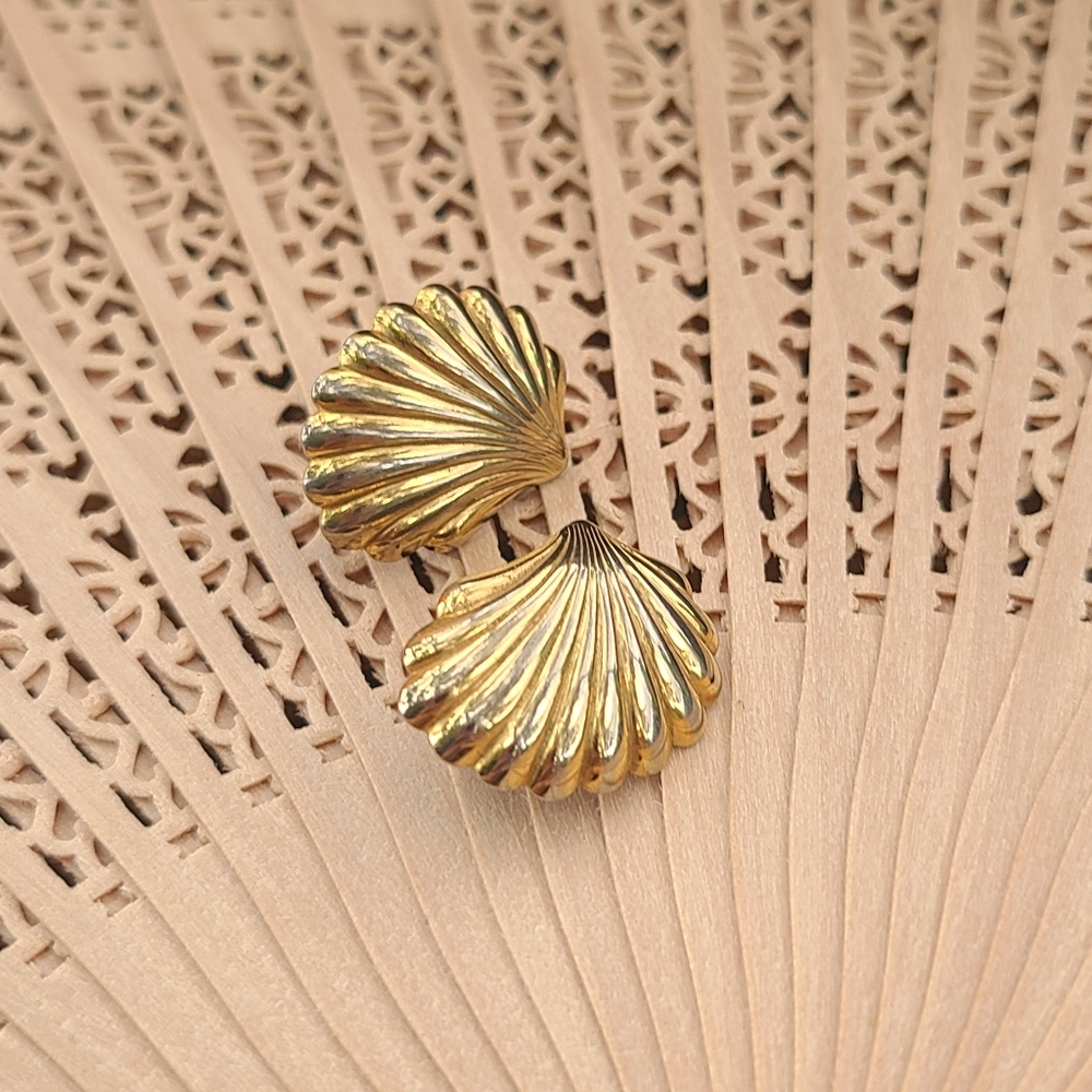Vintage Clip on Earrings